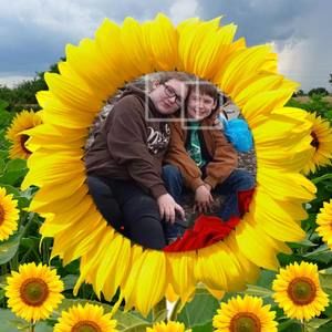 Meet your Posher, Becky